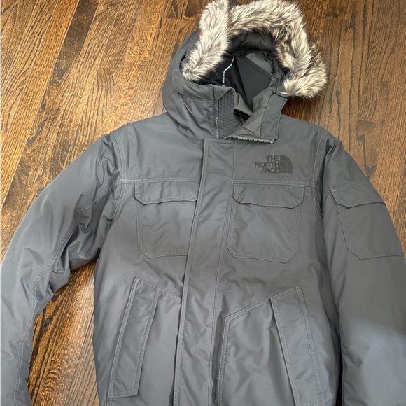 Mens northface with fur - Picture 1 of 1